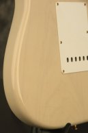 1987 Fender '62 Stratocaster RI BLONDE w/GOLD 6 lbs 13 oz w/ case candy
