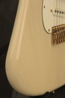 1987 Fender '62 Stratocaster RI BLONDE w/GOLD 6 lbs 13 oz w/ case candy