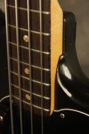 1978 Fender Musicmaster Bass Black w/AERO 4-pole pickup + Black tailpiece