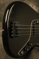 1978 Fender Musicmaster Bass Black w/AERO 4-pole pickup + Black tailpiece