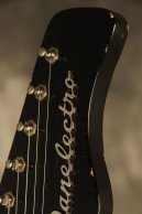 1966 Danelectro HAWK 1N short-scale guitar BLACK CRACKLE