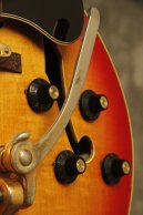 1969 Gibson Barney Kessel Sunburst w/factory BIGSBY